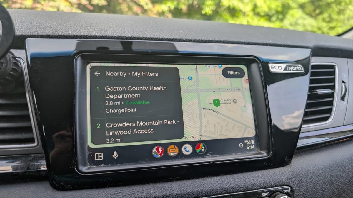 4 полезных приложения для Android Auto в дальних поездках