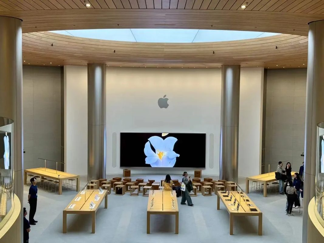 Apple Delays AI-Powered Siri Launch in EU and China Due to Regulators