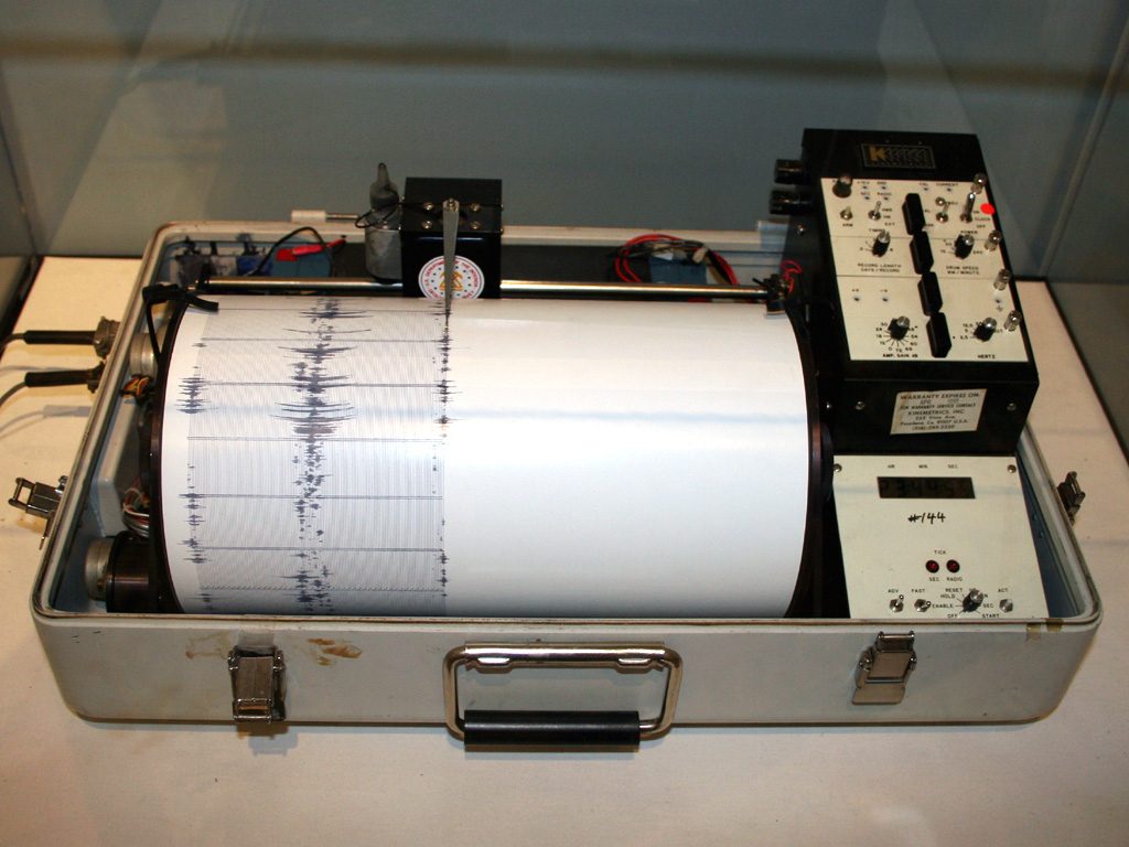 Japanese Seismic Equipment Manufacturer Conquers Global Market with IT Strategy