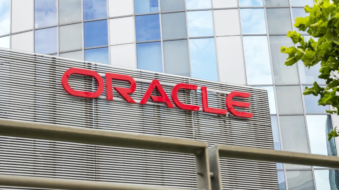Критическая уязвимость в PeopleSoft угрожает сотням организаций