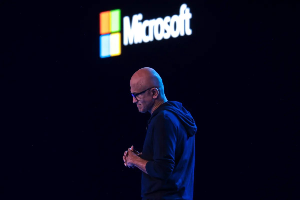 Microsoft сокращает расходы на ИИ, переходя на собственные модели