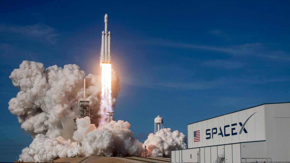 NASA стандартизировала зарядки для ноутбуков на МКС: меньше веса, выше надежность
