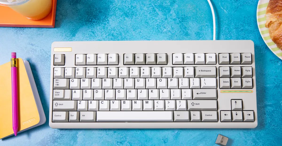 NovelKeys выпустила ретро-клавиатуру Classic-TKL в собранном виде