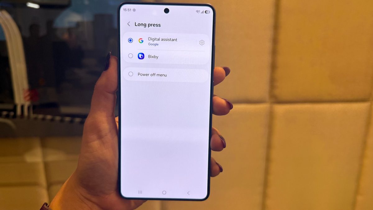 Пользователи Bixby жалуются на смену голосов без их ведома
