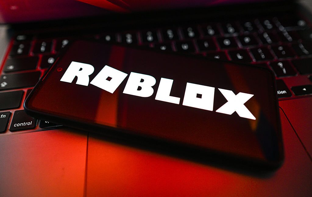 Roblox обяжут ужесточить защиту детей от взрослых пользователей
