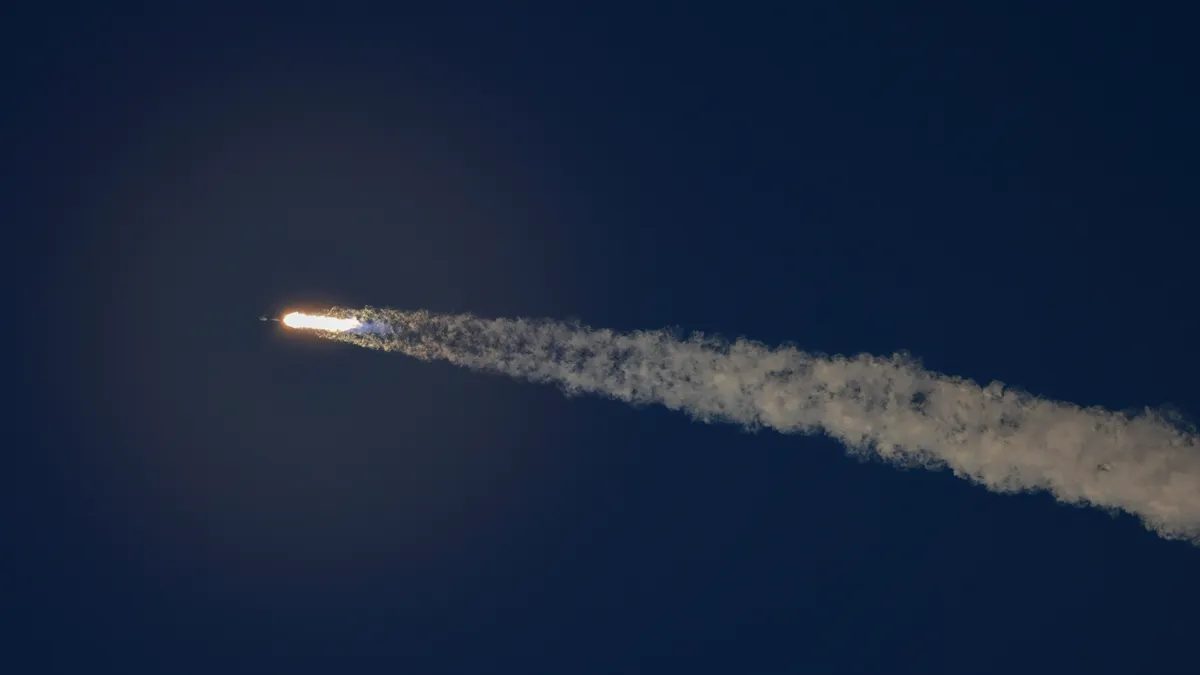 SpaceX планирует запустить 100 000 спутников Starlink для увеличения пропускной способности в 100 раз