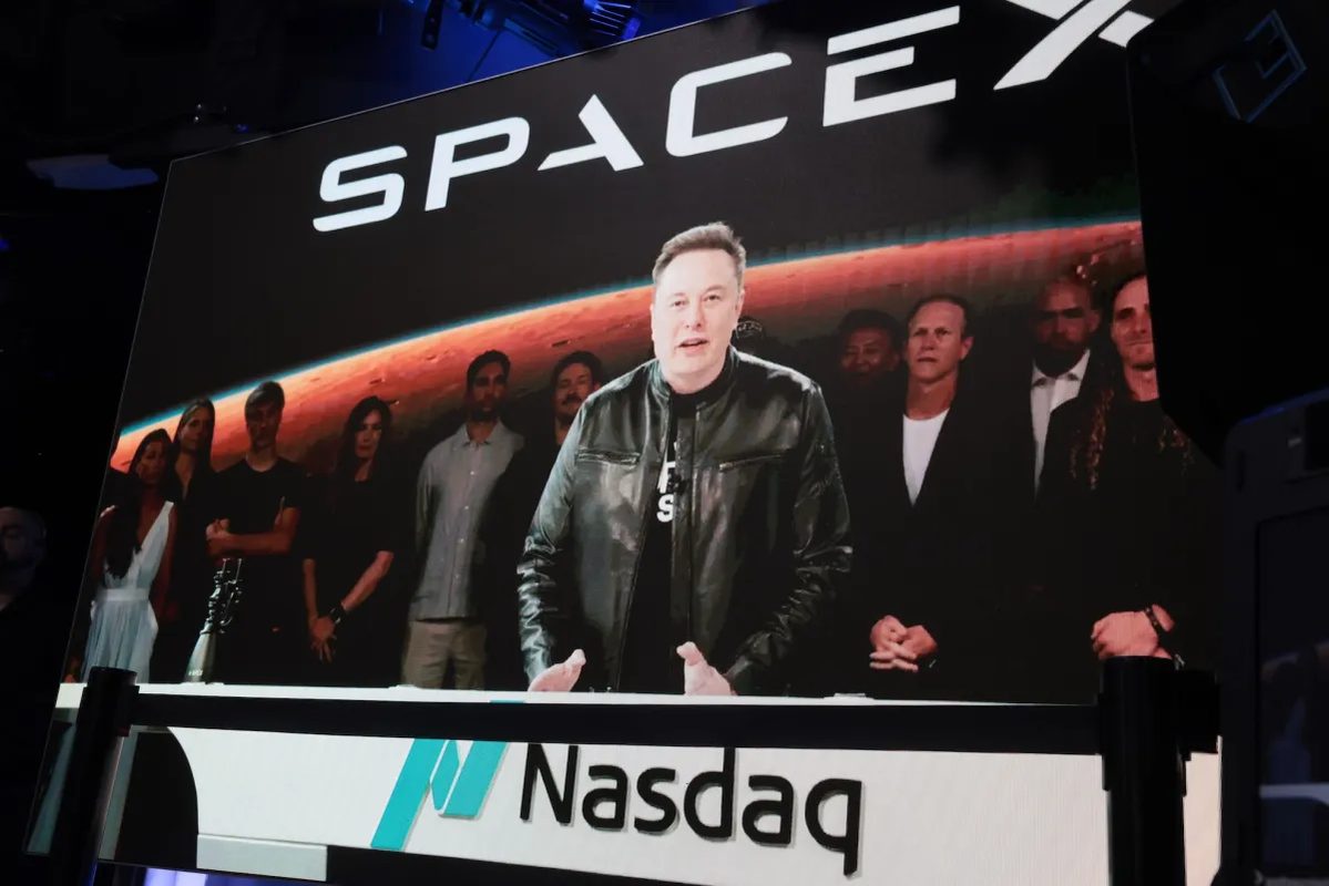 SpaceX провела крупнейшее IPO в истории: акции взлетели на 19%
