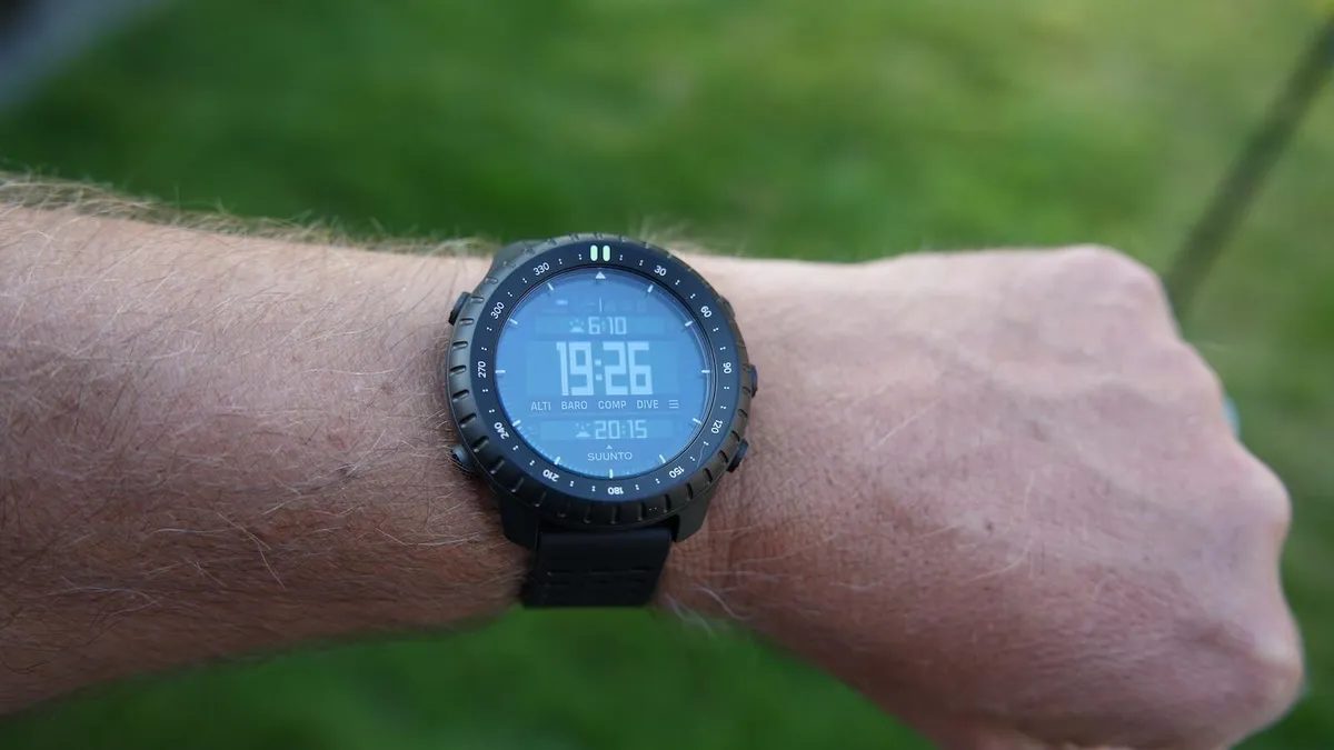 Suunto Core 2: умные часы с рекордным временем работы от батареи