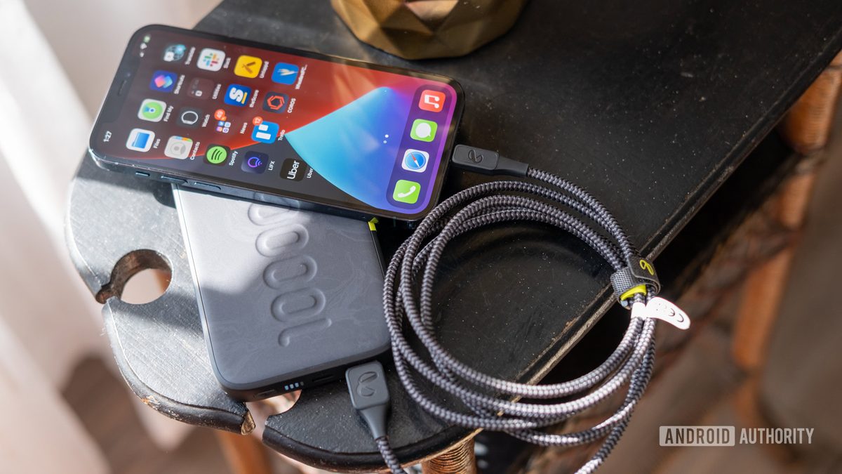 USB-C быстрая зарядка: почему стандартизация важнее скорости
