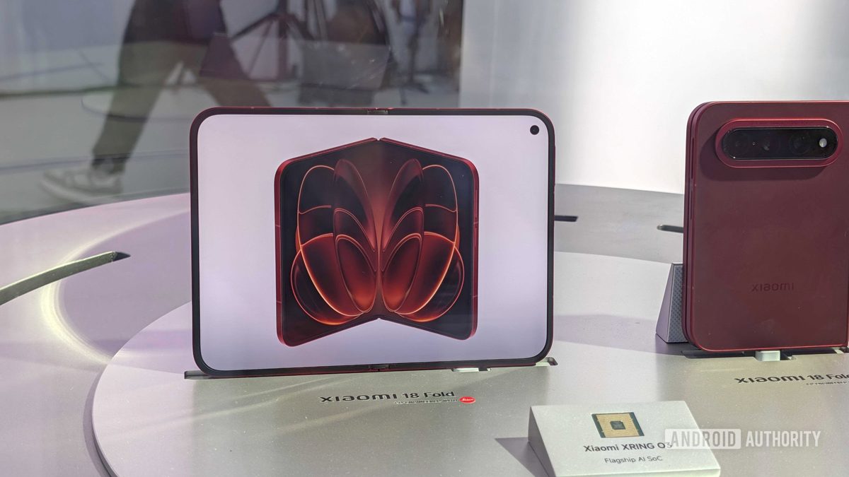 Xiaomi 18 Fold: первый флагманский смартфон на чипе XRing O3 представлен на IFA 2026