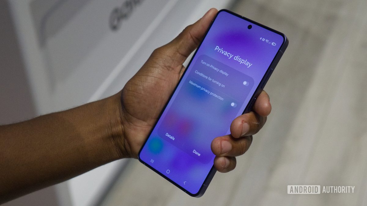 Xiaomi Developing Samsung’s Privacy Display Alternative for HyperOS 4